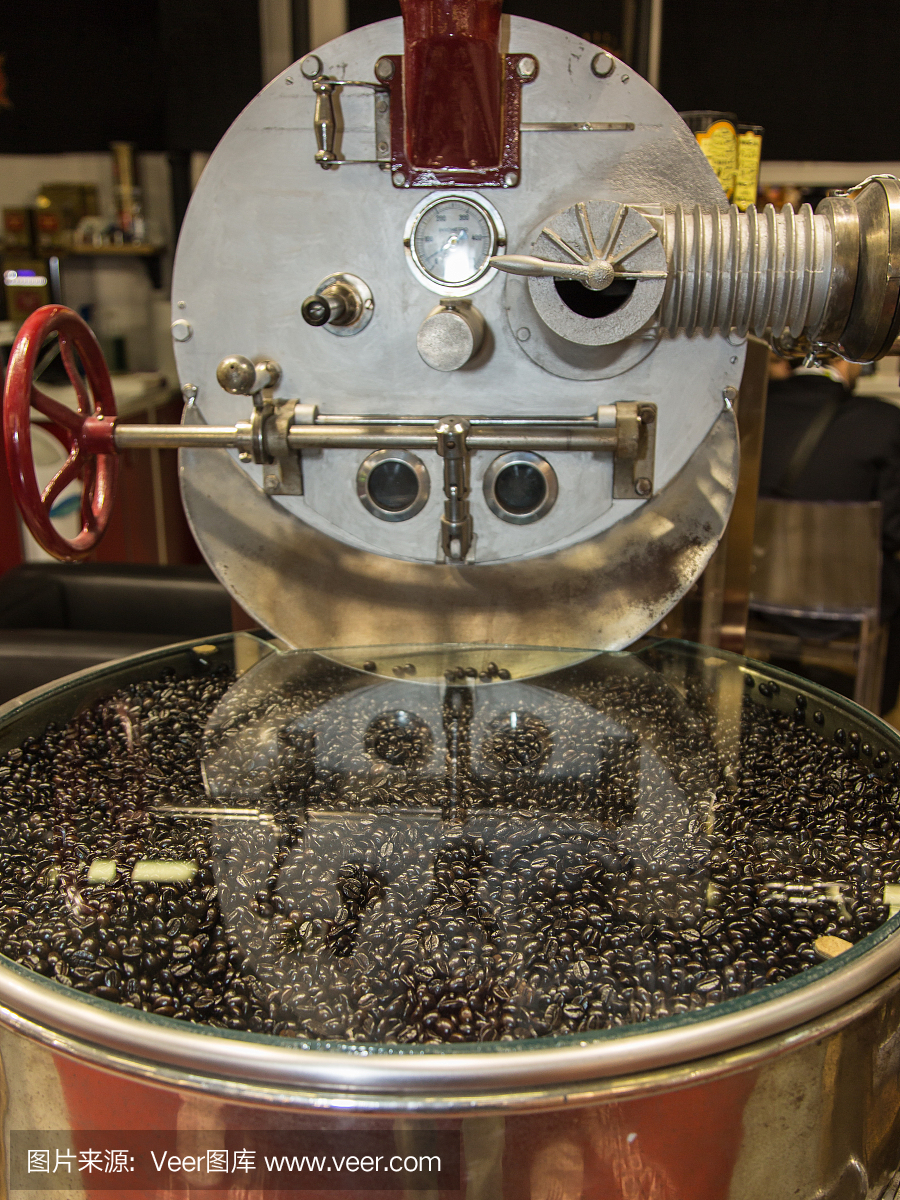 研磨烘培咖啡豆的工业咖啡机械